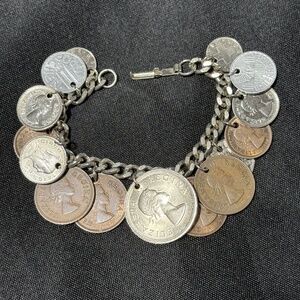Vintage 1960's World Traveler Foreign Coin Charm Bracelet 7"